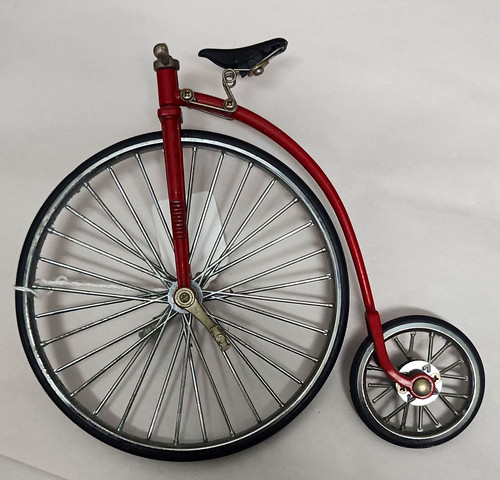 Red metal miniature - metal,